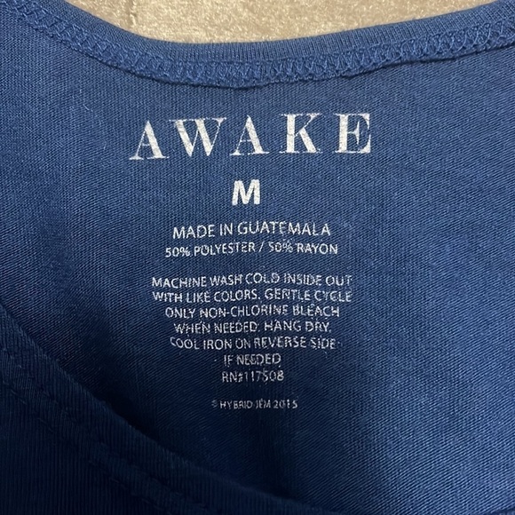 Blue tank top with anchor, longer front and back than sides - Picture 7 of 9